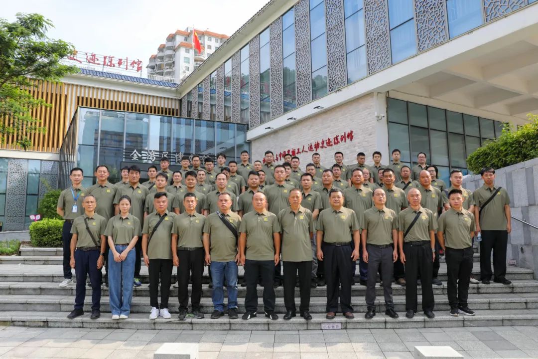 榮光映照雙擁情 珠光鋪就尊崇路 珠光集團(tuán)精心組織“八一”系列活動致敬退役軍人